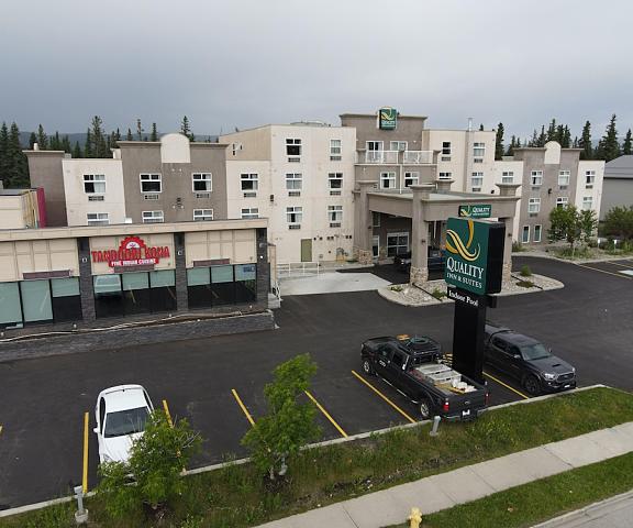Quality Inn & Suites Alberta Hinton Facade