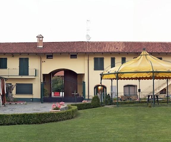 Hotel Ristorante La Torretta Piedmont Bianze Facade
