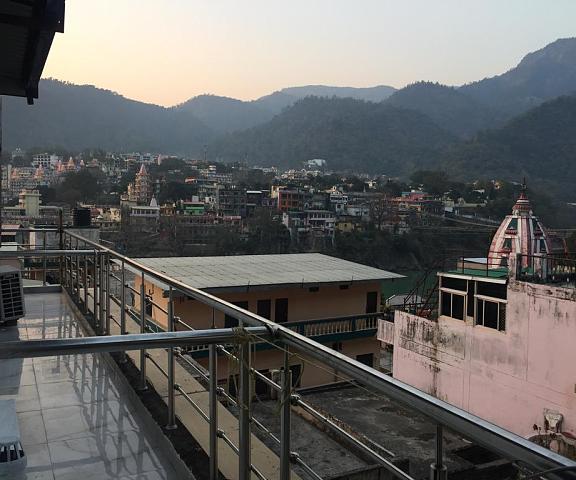 BlueStays Hostel Uttaranchal Rishikesh Hotel View