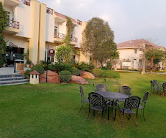 Resort De Coracao Uttaranchal Corbett Hotel Exterior