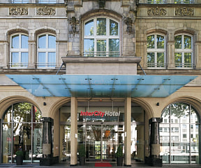 IntercityHotel Düsseldorf image 1 