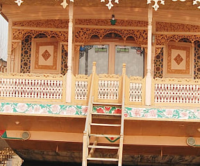 Sheikh Palace Houseboat image 4 
