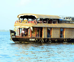 Eco Houseboats image 3 