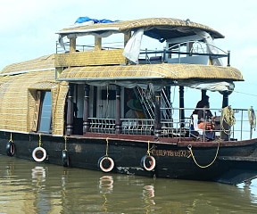 Eco Houseboats image 2 