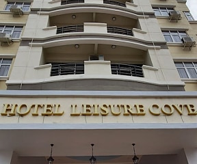 Leisure Cove Hotel & Apartments image 1 