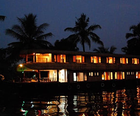 Nanni Premium Houseboats image 1 
