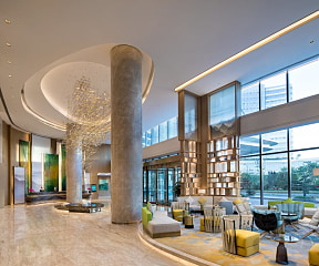 Holiday Inn Zhengzhou Riverside, an IHG Hotel image 1 