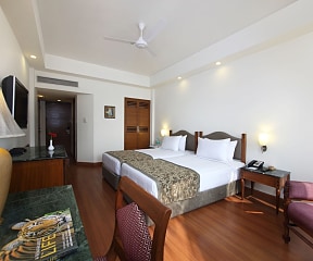 Hotel Maurya image 2 