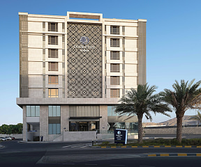 DoubleTree by Hilton Muscat Qurum image 1 